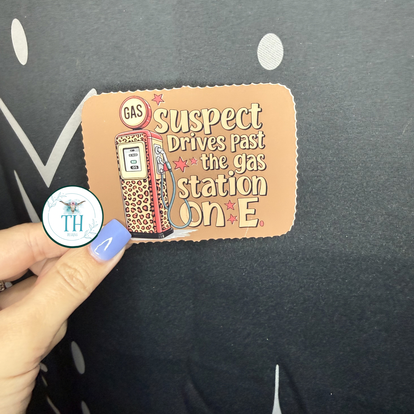 Suspect drives past gas station Western Rectangle