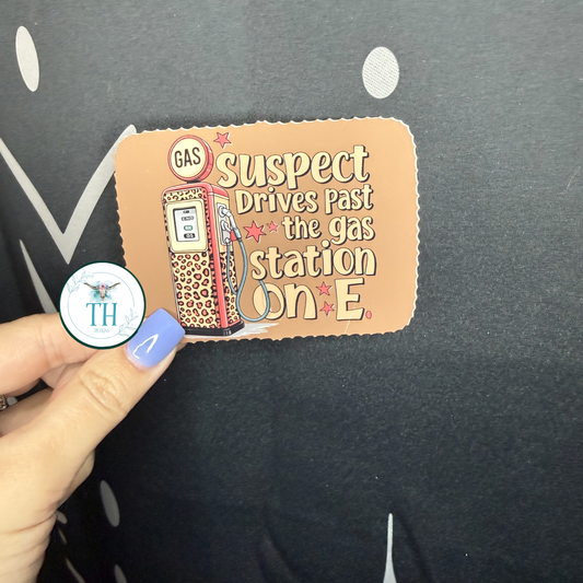 Suspect drives past gas station Western Rectangle